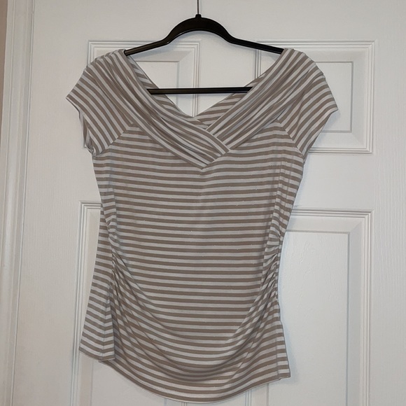 White House Black Market Top - Picture 2 of 7